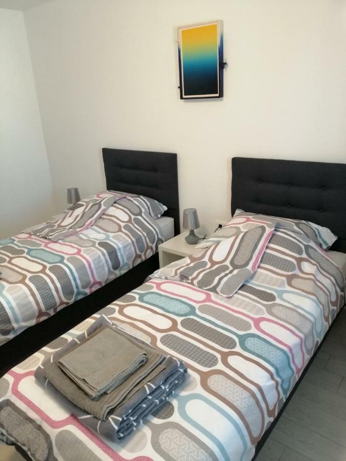 Studio Apartment Mila Pula Exterior foto